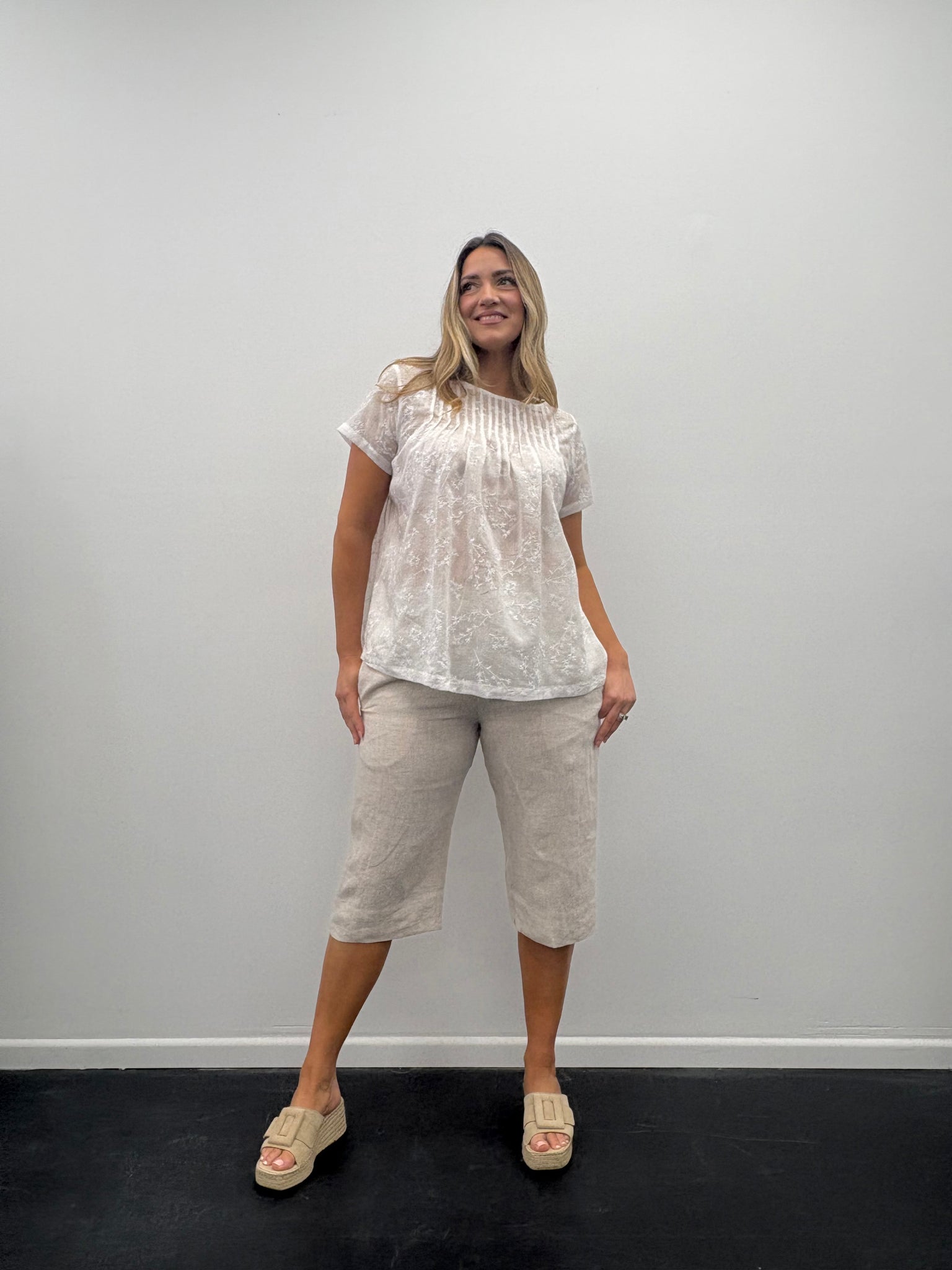 Farah White Emb